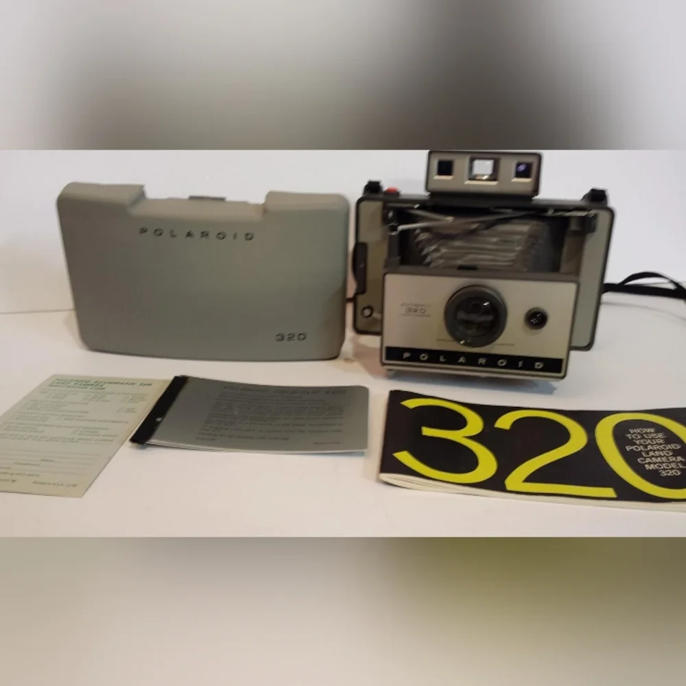 Polaroid 320 Instant Pack Film Land Camera
